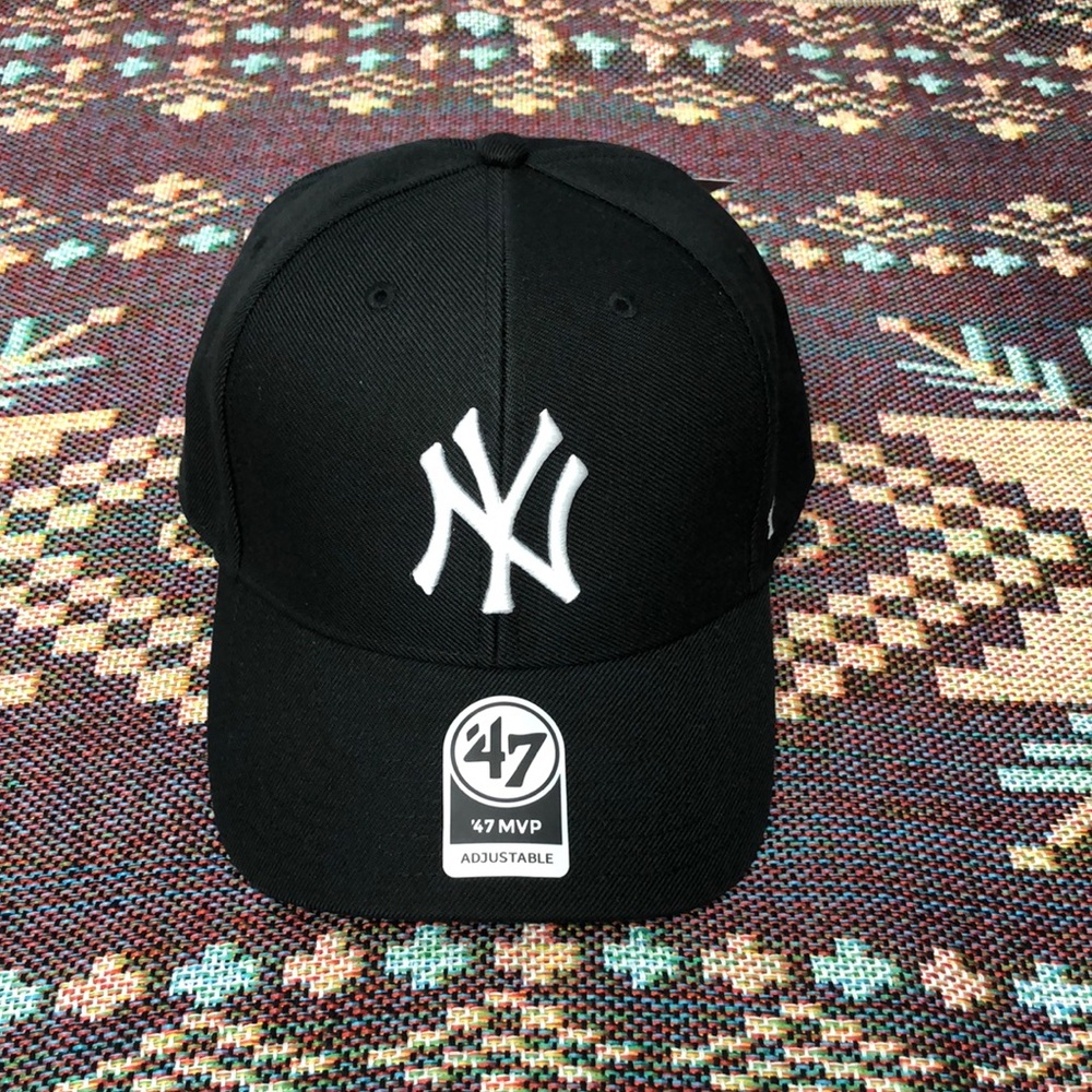 47 Brand Black and White Yankees Hat